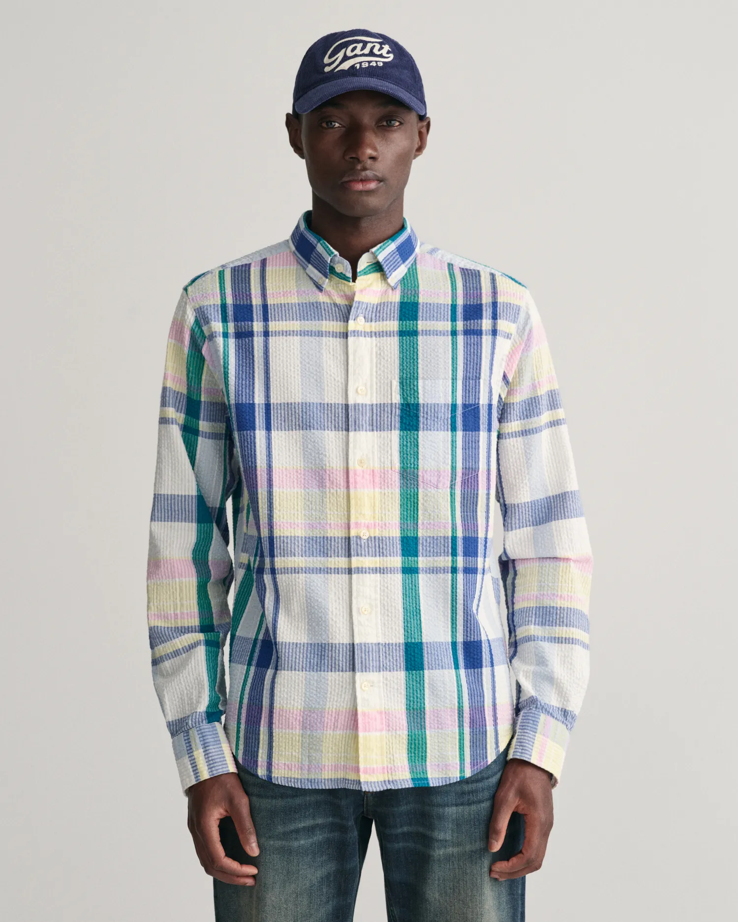 Camisa Regular Fit de madrás y sirsaca