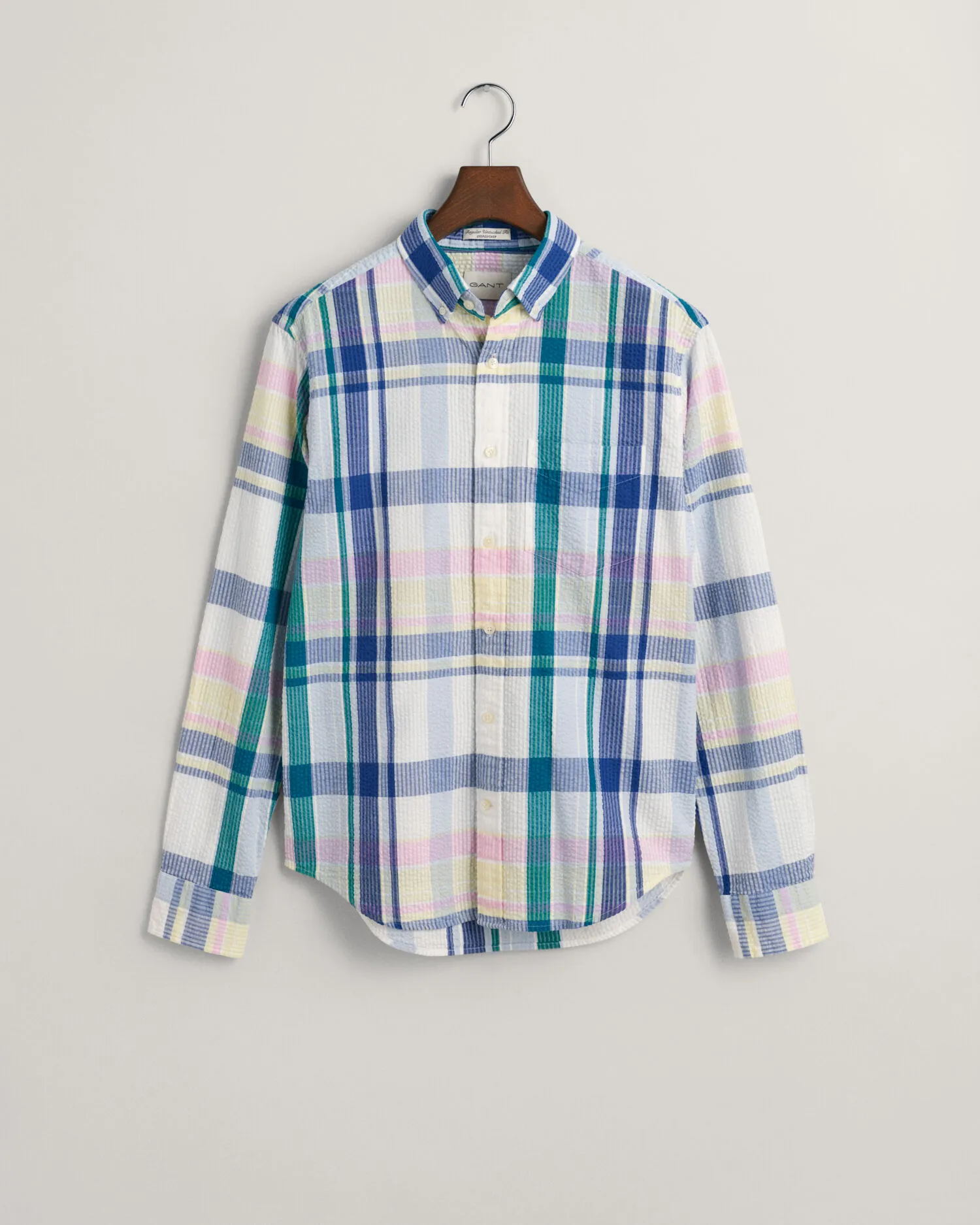 Camisa Regular Fit de madrás y sirsaca
