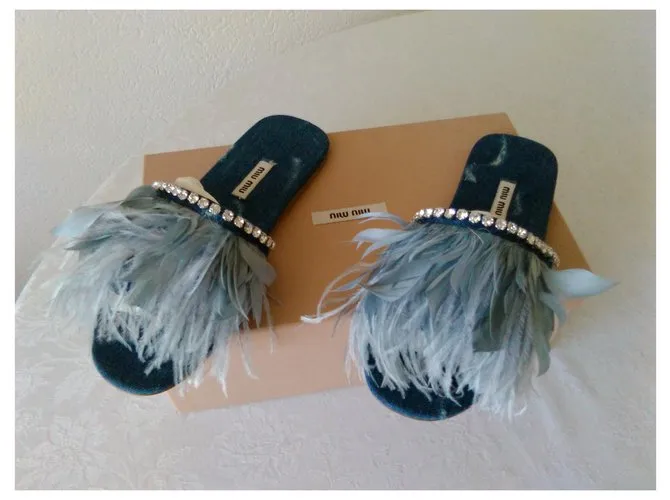 Sandalias de mezclilla MIU MIU con plumas y cristales Azul 